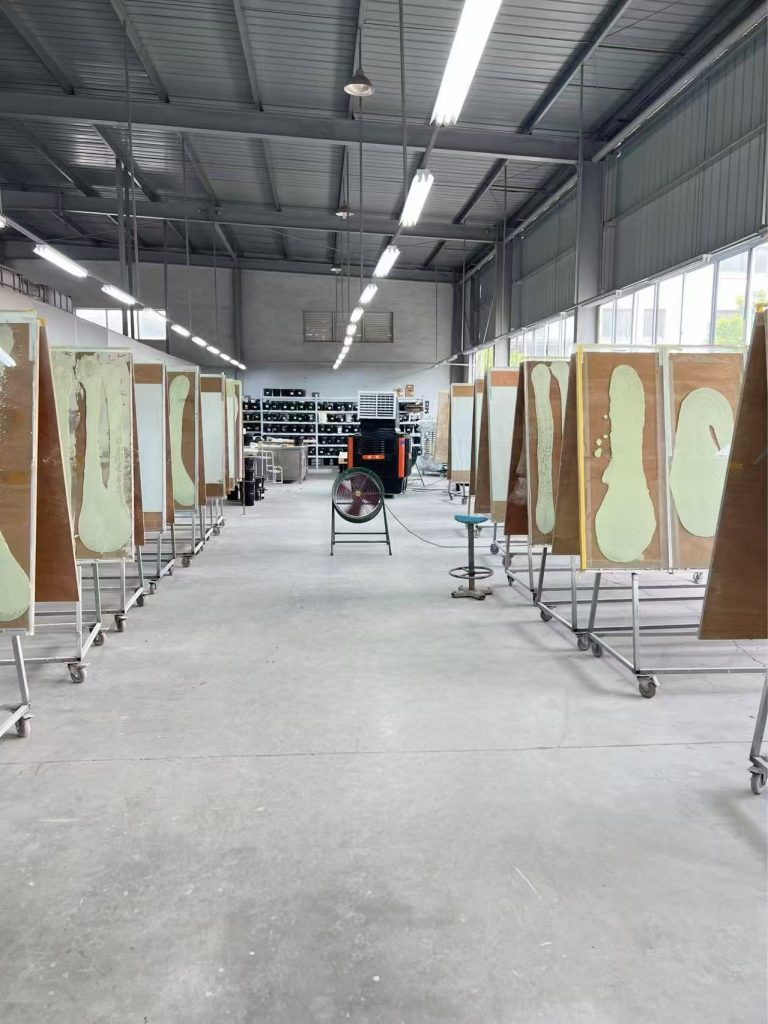 爱涂妆工匠师培训体系：以工艺标准化重塑墙面装饰艺术
艺术涂料施工
艺术涂料服务