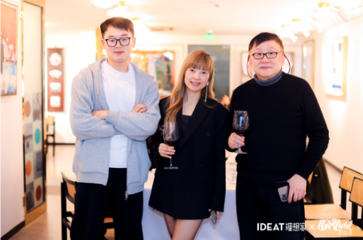 爱涂妆新闻｜当墙面成为画布 一场关于色彩、肌理与即兴创作的对话