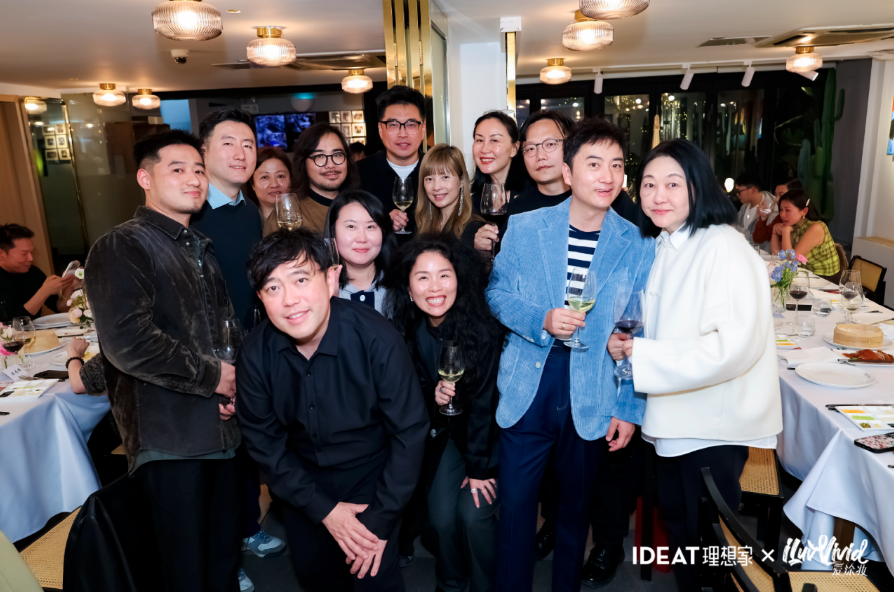 爱涂妆新闻｜当墙面成为画布 一场关于色彩、肌理与即兴创作的对话