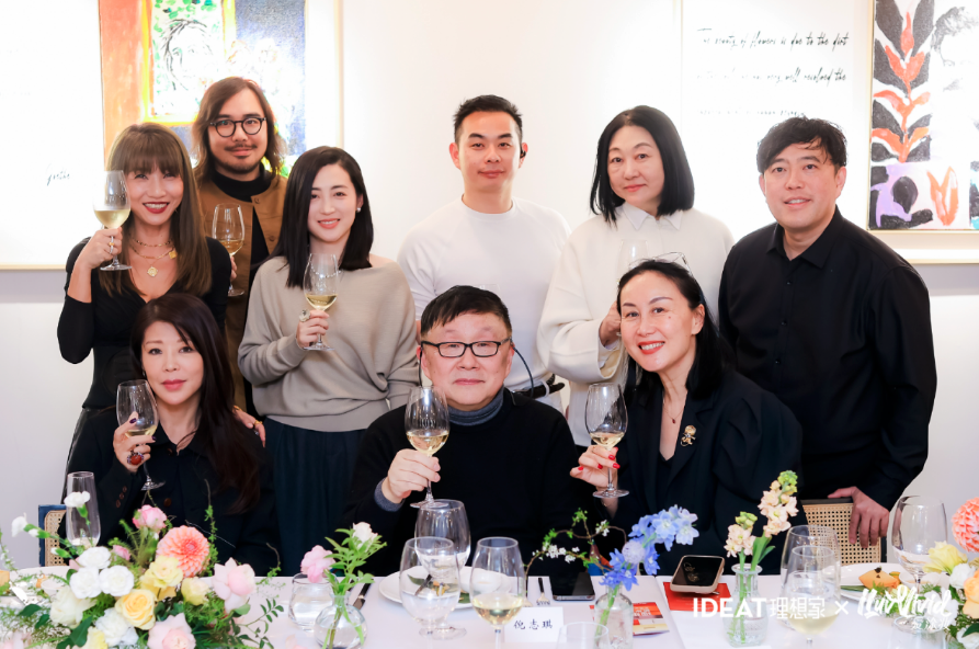 爱涂妆新闻｜当墙面成为画布 一场关于色彩、肌理与即兴创作的对话